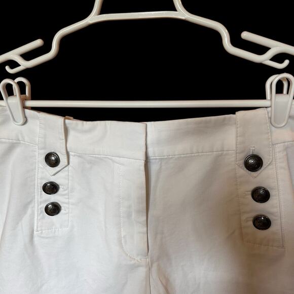 NWT TALBOTS Women’s Preppy White Curvy Mariner Shorts W/Silver Buttons Size 6P - Picture 2 of 9